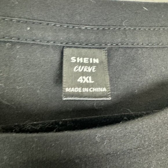 SHEIN Curve Woman’s Black White Skull Graphic Tshirt Size 4XL - Picture 3 of 5